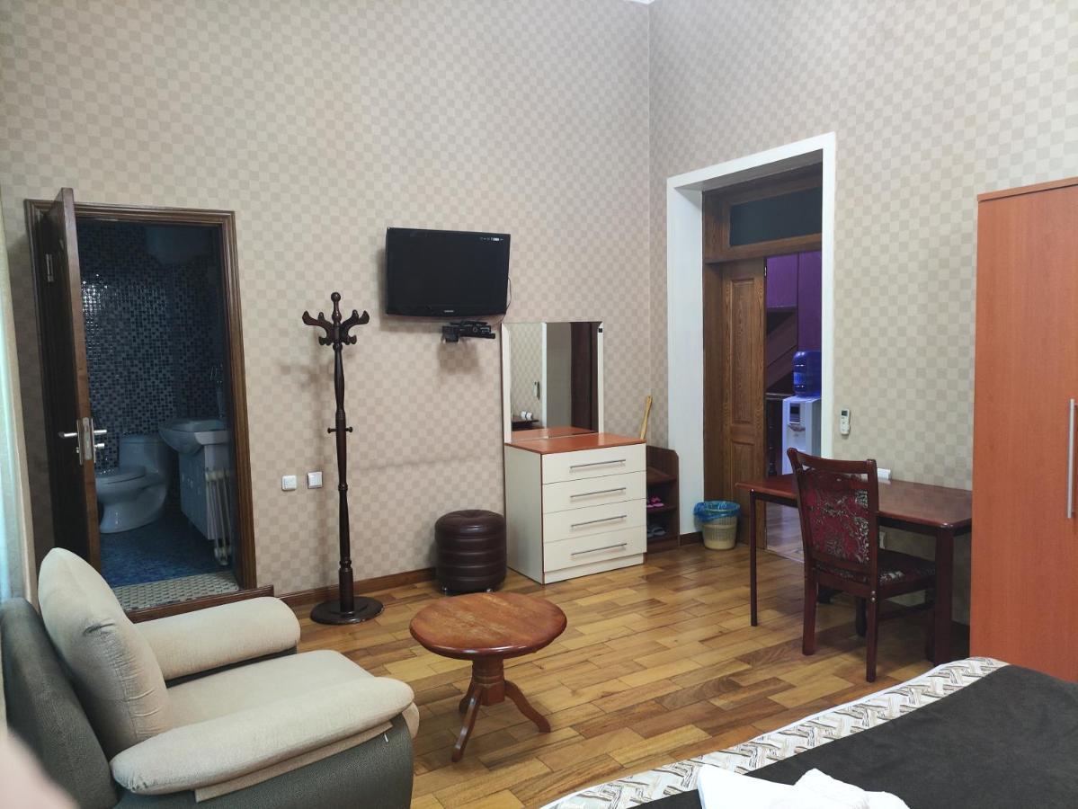 Almos Hotel ดูแชนเบอ ภายนอก รูปภาพ